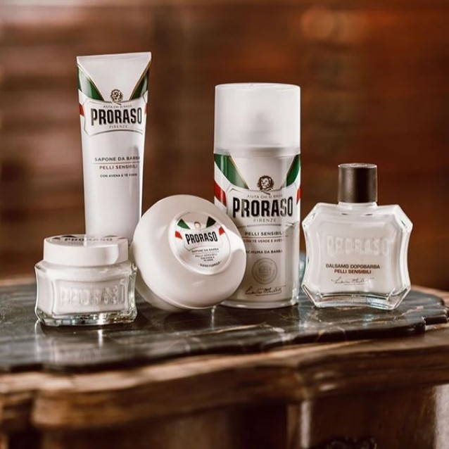 Crema de Ras Proraso Sensitive cu Ceai Verde Si Ovaz - Proraso