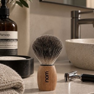 Pamatuf de Ras din Par de Bursuc cu Maner din Molid Mühle OLE 81 Pure Spruce